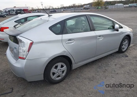 2010 Toyota Prius Iii z USA, uszkodzony, nr VIN JTDKN3DU0A0011784